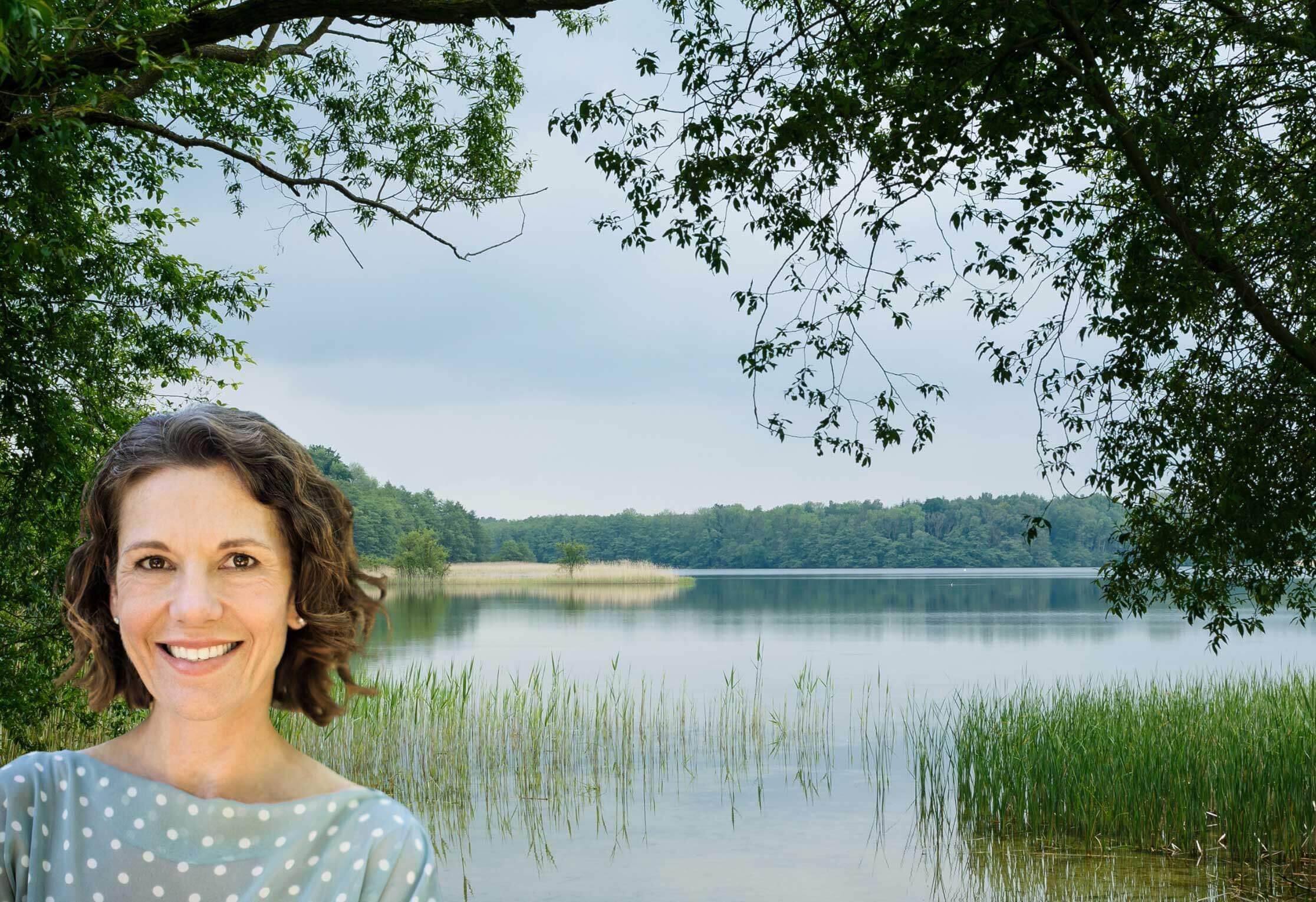 Collage: Frau auf Hintergrundfoto Schaalsee