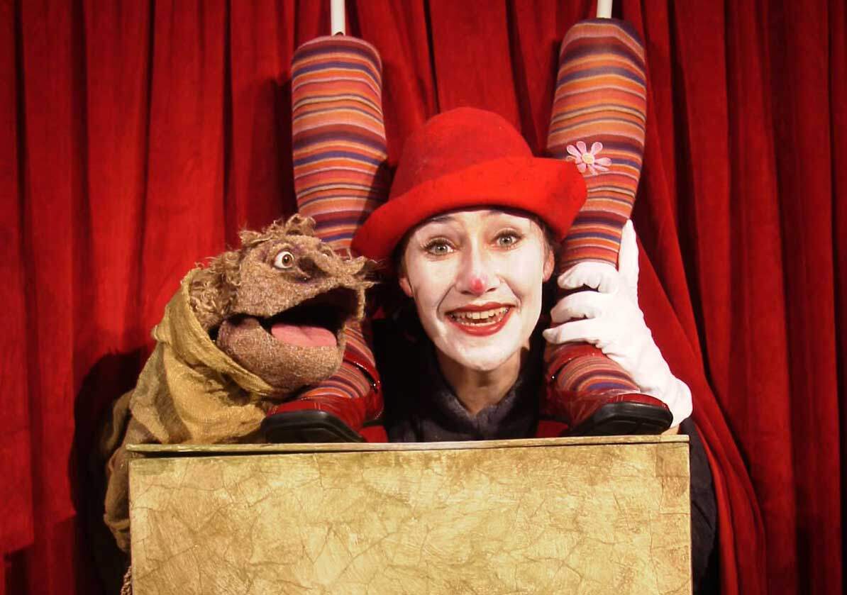 Fotoautor: Ambrella Figurentheater, Hamburg Puppenspiel „Die Schöne und der Froschkönig“.
